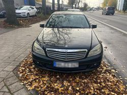 Schwarz Gebraucht 2009 Mercedes C200 Limousine | 2.400 €