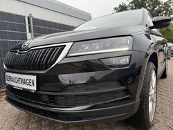 Schwarz Gebraucht 2018 Skoda Karoq Style SUV | 20.700 € (Fairer Preis)