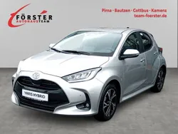 Silber Neu 2025 Toyota Yaris Hybrid Limousine | 26.740 € (Fairer Preis)
