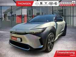Cosmic silber/ dach schwarz Gebraucht 2023 Toyota bZ4X SUV | 35.945 €