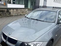 Grau Gebraucht 2006 BMW 320 Limousine | 2.499 € (Superpreis)