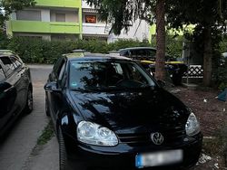 Schwarz Gebraucht 2006 VW Golf V Kleinwagen | 2.000 € (Fairer Preis)