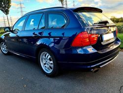 Blau Gebraucht 2010 BMW 318 Lifestyle Kombi | 4.699 € (Guter Preis)