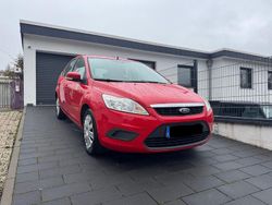 Rot Gebraucht 2009 Ford Focus Style Limousine | 1.990 € (Fairer Preis)