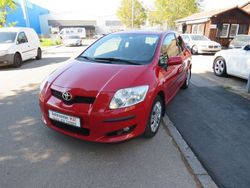 Rot Gebraucht 2008 Toyota Auris Luna Limousine | 2.999 € (Etwas zu teuer)