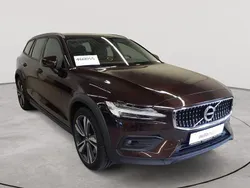 Maple braunmetallic Gebraucht 2020 Volvo V60 CC Kombi | 24.990 € (Fairer Preis)