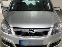 Silber Gebraucht 2007 Opel Zafira Van / Kleinbus | 1.100 € (Superpreis)