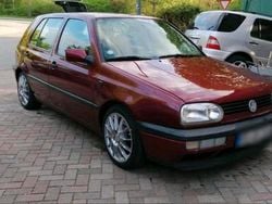 Rot Gebraucht 1995 VW Golf III Kleinwagen | 1.000 €