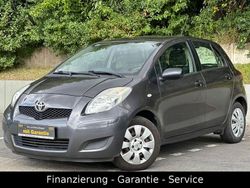 Grau Gebraucht 2010 Toyota Yaris Limousine | 3.290 € (Fairer Preis)