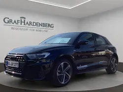 Mythosschwarz metallic Gebraucht 2025 Audi A1 Sportback S-Line Kleinwagen | 29.900 € (Etwas zu teuer)