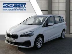 Alpinweiss iii Gebraucht 2022 BMW 218 Advantage Van / Kleinbus | 20.860 € (Superpreis)