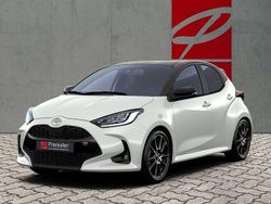 Dynamic grey silber metallic, Gebraucht 2024 Toyota Yaris Hybrid Sport Limousine | 32.055 € (Teuer)