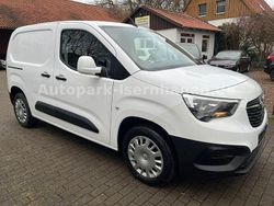Weiß Gebraucht 2020 Opel Combo Edition Van / Kleinbus | 8.299 € (Fairer Preis)
