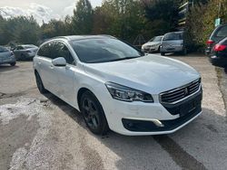 Weiß Gebraucht 2016 Peugeot 508 SW Allure Kombi | 9.500 €
