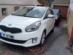 Weiß Gebraucht 2014 Kia Carens Van / Kleinbus | 9.100 € (Fairer Preis)