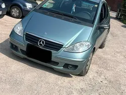 Grün Gebraucht 2005 Mercedes A180 Kleinwagen | 1.050 € (Fairer Preis)
