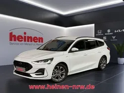Andere farbe Gebraucht 2024 Ford Focus ST-Line Kombi | 23.709 € (Superpreis)