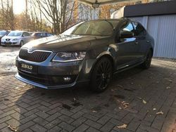 Grau Gebraucht 2017 Skoda Octavia Joy Limousine | 15.580 € (Fairer Preis)