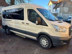 Hellelfenbein Gebraucht 2018 Ford Transit Trend Van / Kleinbus | 6.500 €