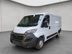 Weiss Gebraucht 2022 Opel Movano Van | 22.549 € (Guter Preis)