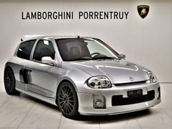 Grau Gebraucht 2002 Renault Clio II Limousine | 58.915 €