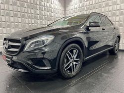 Kosmosschwarz Gebraucht 2016 Mercedes 200 Urban Limousine | 16.890 € (Teuer)