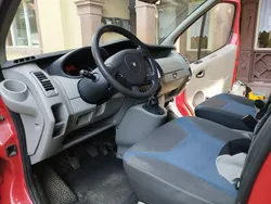 Rot Gebraucht 2012 Renault Trafic Van | 9.300 € (Fairer Preis)