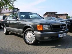 Blauschwarz metalliclack Gebraucht 1990 Mercedes 560 Coupé | 48.980 €