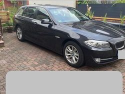 Grau Gebraucht 2012 BMW 520 Kombi | 7.500 € (Guter Preis)