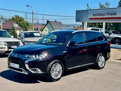 Schwarz Gebraucht 2021 Mitsubishi Outlander P-HEV Spirit+ SUV | 27.990 € (Etwas zu teuer)