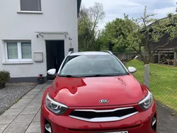 Rot Gebraucht 2018 Kia Stonic Vision SUV | 11.999 € (Fairer Preis)