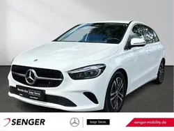 Weiß Gebraucht 2024 Mercedes B200 Progressive Van / Kleinbus | 33.860 € (Fairer Preis)