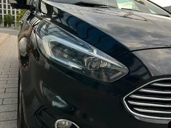Schwarz Gebraucht 2016 Ford S-MAX Business Edition Van / Kleinbus | 10.600 € (Teuer)