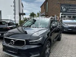 Schwarz Gebraucht 2020 Volvo XC40 Momentum SUV | 24.490 € (Guter Preis)