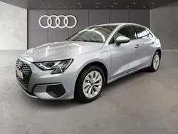 Silber Gebraucht 2022 Audi A3 Sportback e-tron Limousine | 23.850 € (Guter Preis)