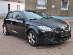 Schwarz Gebraucht 2011 Kia Ceed Kleinwagen | 2.200 € (Fairer Preis)