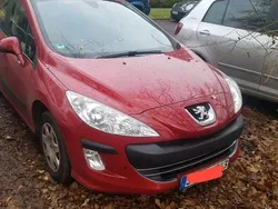 Rot Gebraucht 2009 Peugeot 308 Limousine | 1.200 € (Guter Preis)