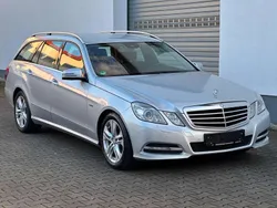 Silber Gebraucht 2011 Mercedes E200 Avantgarde Kombi | 11.990 € (Fairer Preis)