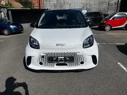 Weiß Gebraucht 2022 Smart ForFour Electric Drive Kleinwagen | 8.999 € (Guter Preis)