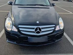 Schwarz Gebraucht 2006 Mercedes R500 Van / Kleinbus | 6.500 € (Superpreis)