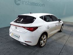 Weiß Gebraucht 2024 Seat Leon FR Limousine | 27.099 € (Fairer Preis)