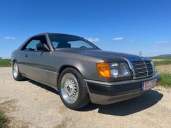 Braun Gebraucht 1988 Mercedes E300 Coupé | 19.999 €