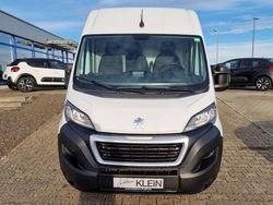 Eisweiß Gebraucht 2024 Peugeot Boxer Van | 23.490 € (Fairer Preis)