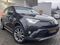 Gebraucht 2016 Toyota RAV4 Hybrid Edition SUV | 18.990 € (Etwas zu teuer)