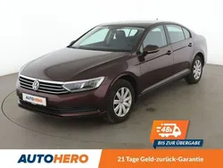 Violett Gebraucht 2017 VW Passat Trendline Limousine | 14.180 € (Superpreis)