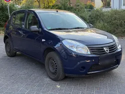 Blau Gebraucht 2012 Dacia Sandero Kleinwagen | 1.045 € (Fairer Preis)