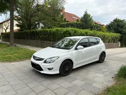 Weiß Gebraucht 2010 Hyundai i30 Kombi | 3.300 € (Fairer Preis)