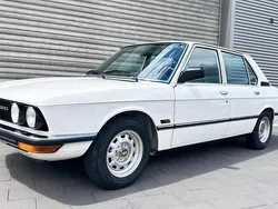 Weiß Gebraucht 1980 BMW 520 Limousine | 19.950 €