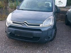 Schwarz Gebraucht 2011 Citroën Berlingo Van / Kleinbus | 2.500 € (Fairer Preis)