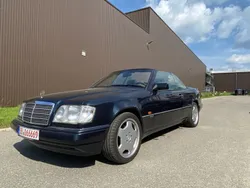 Blau Gebraucht 1995 Mercedes E220 Sportline Cabrio | 25.650 €